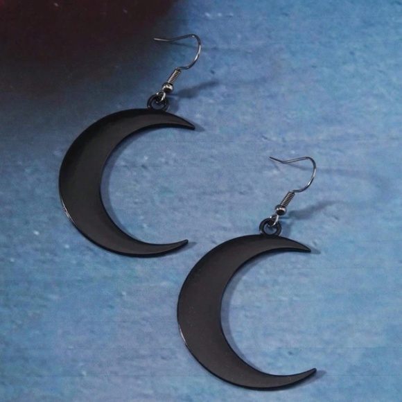 Gothic Style Retro Black Moon & Big Moon Shaped Earrings - Picture 2 of 2